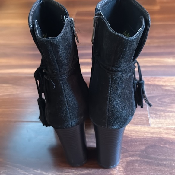 Sam Edelman Black Heeled Suede Boots with Floral Embroidery Size 7 - Picture 4 of 11